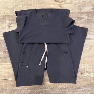 Figs scrub set